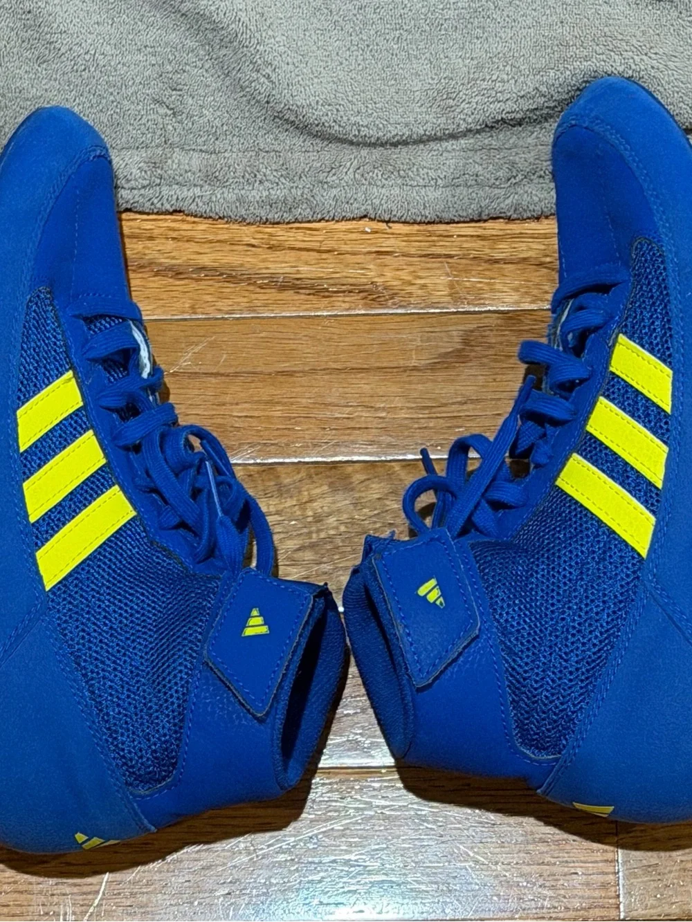 Adidas FV2473 HVC 2 Mens Royal Blue & Solar Yellow Wrestling Shoes Size 8